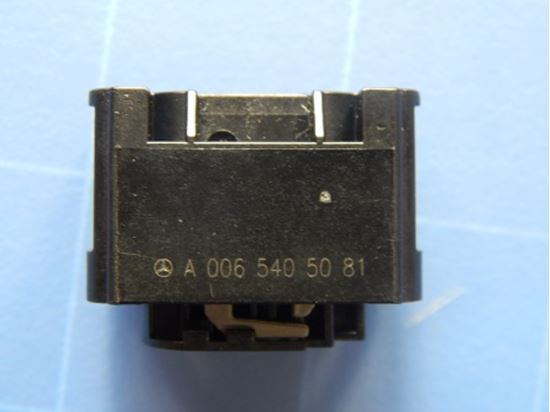 421486