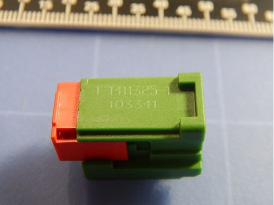 421607