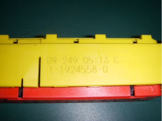 326119