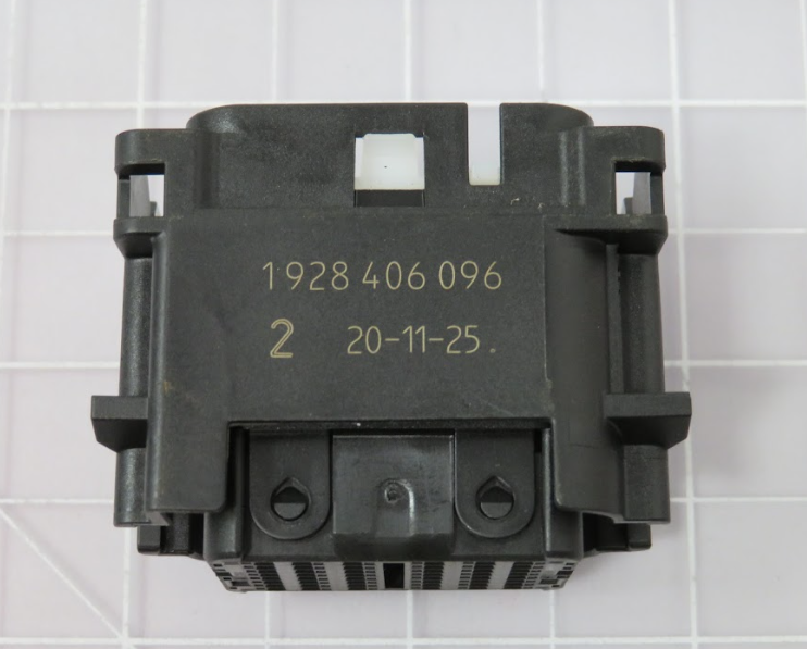 1 928 406 096