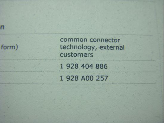 1 928 404 886