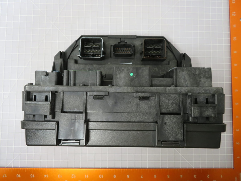 04692236AK